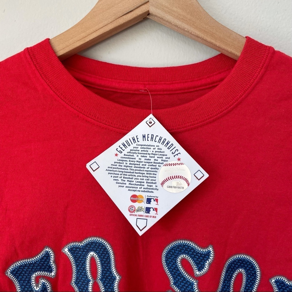 Majestic MLB Red Socks Graphic Tee - Picture 3 of 6